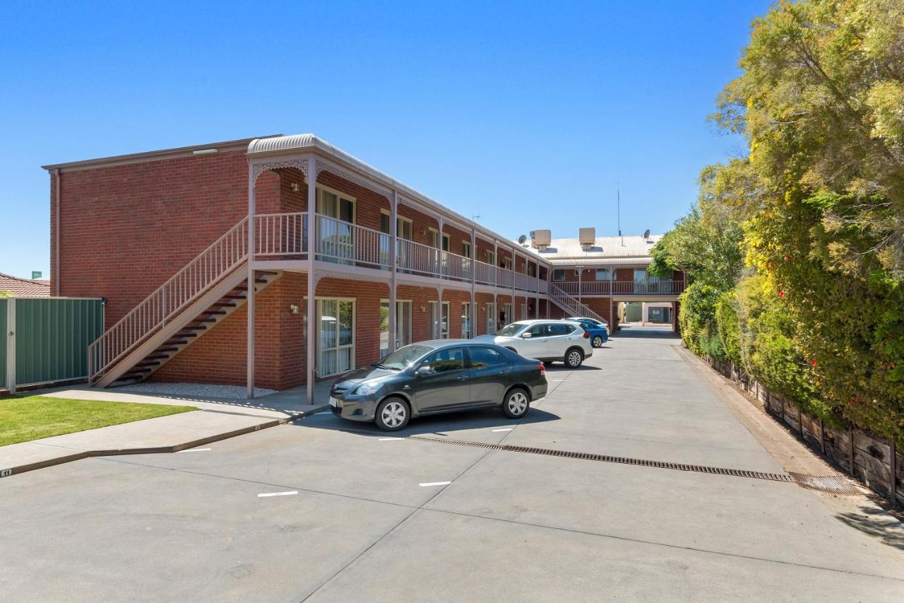 Burke And Wills Motor Inn スワン・ヒル エクステリア 写真